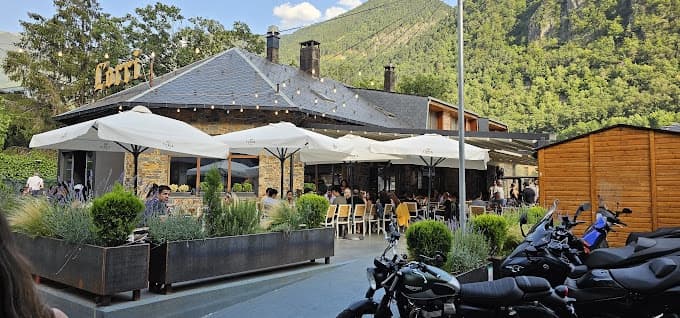 Imatge exterior del restaurant l'Orri Andorra la Vella terrassa interior i exterior