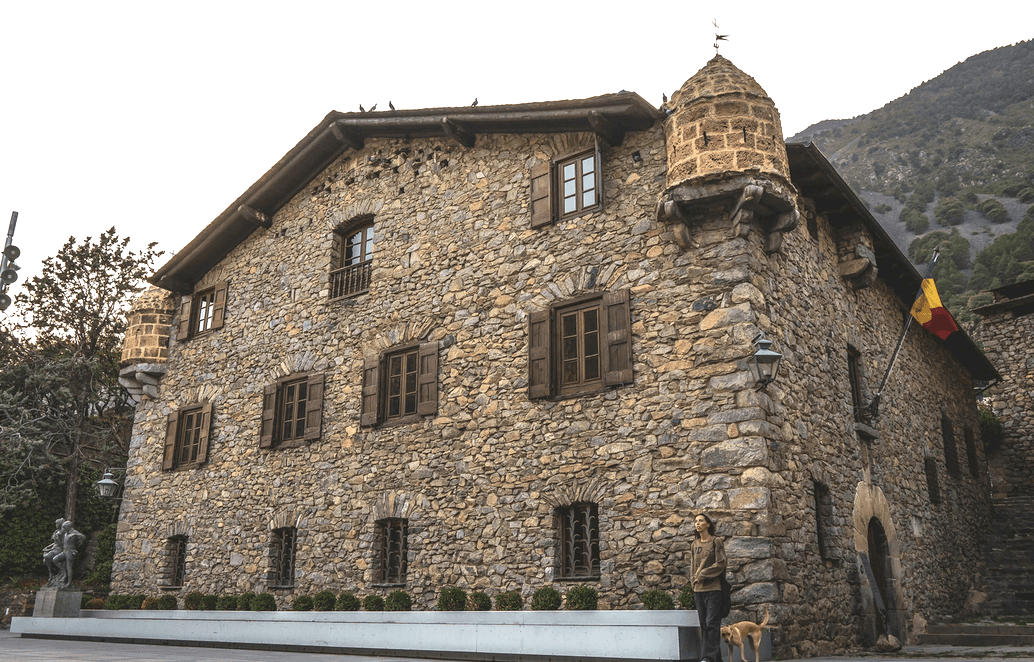 Casa de la Vall Andorra edificio histórico