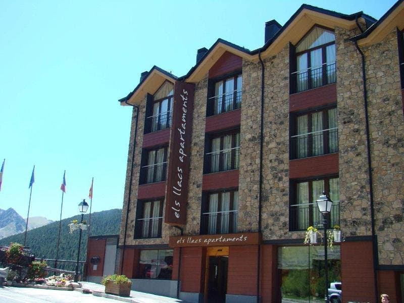 Exterior apartaments els llacs andorra
