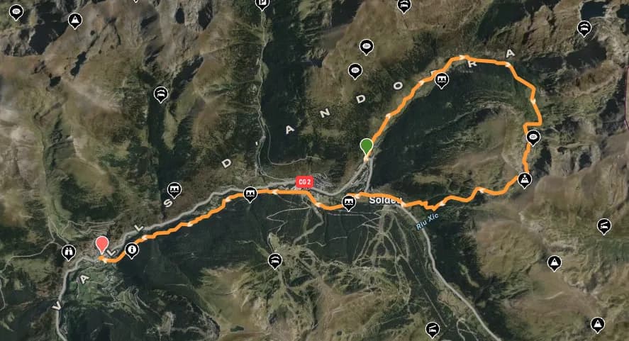 Un mapa satèl·lit que mostra un sender taronja en forma de bucle a través d'una regió muntanyosa i boscosa, amb etiquetes com 'Soldeu' i 'CG 2'.
