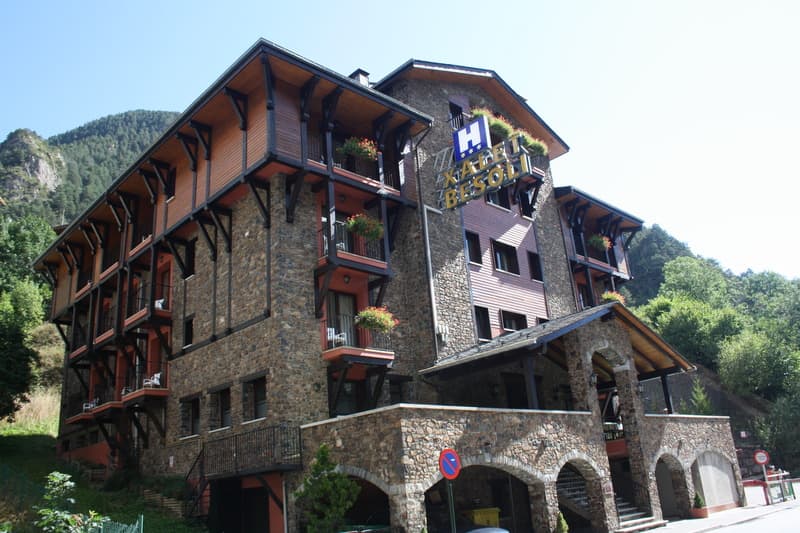 Exterior de xalet besoli