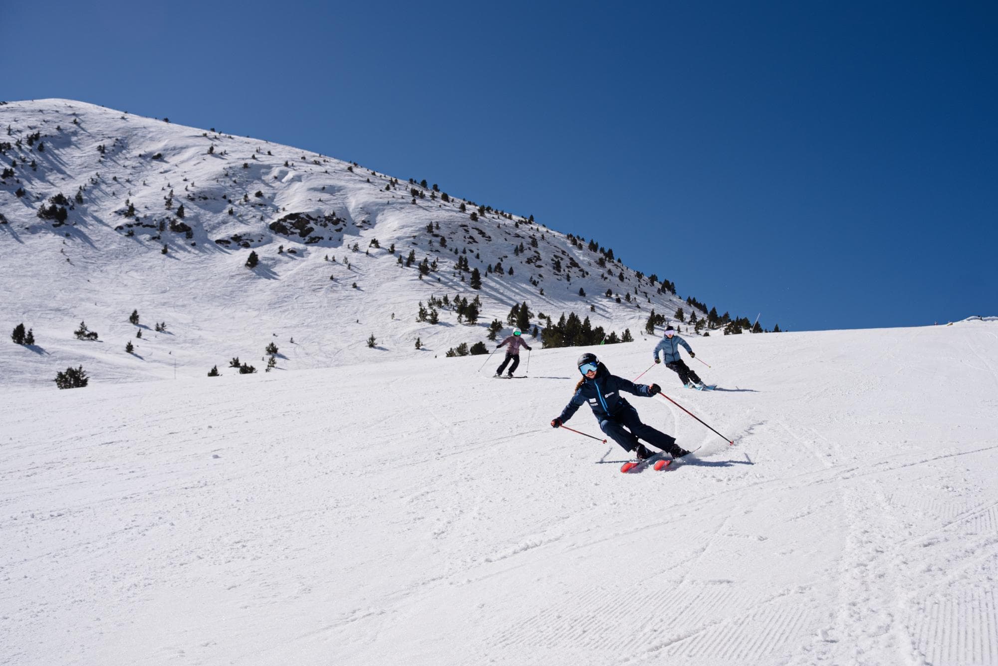 clase de esqui en las pistas de grandvalira